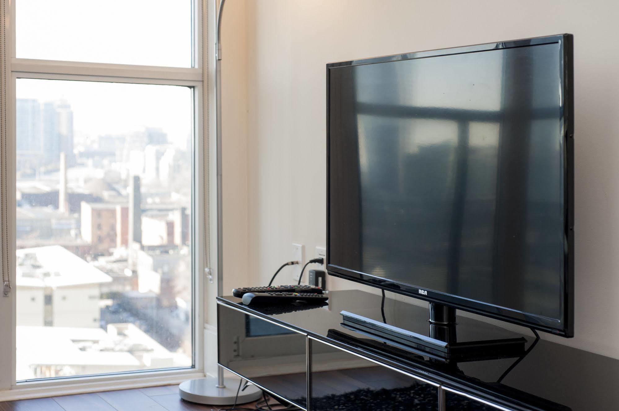 Life Suites Luxury Downtown Condos Τορόντο Εξωτερικό φωτογραφία