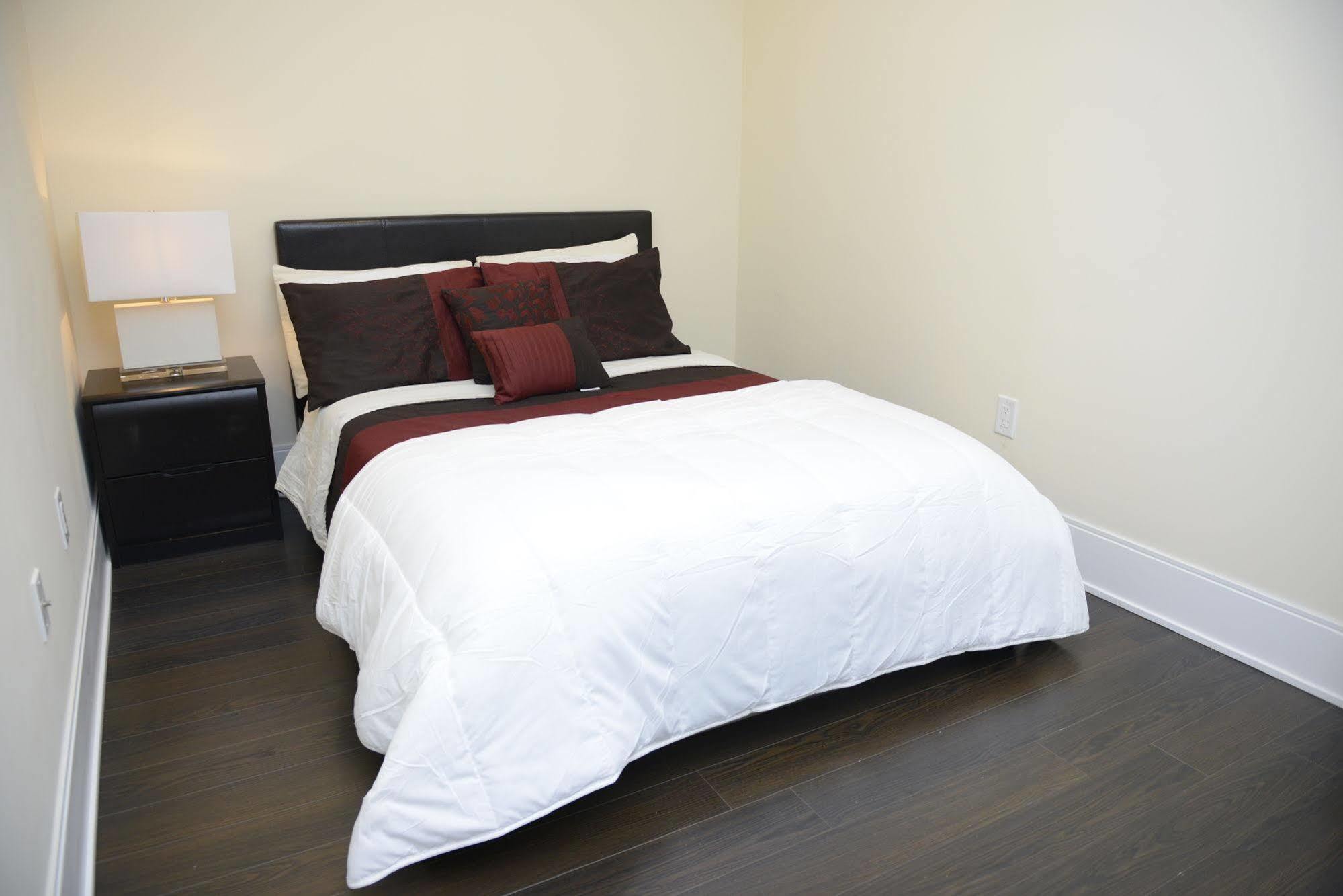 Life Suites Luxury Downtown Condos Τορόντο Εξωτερικό φωτογραφία