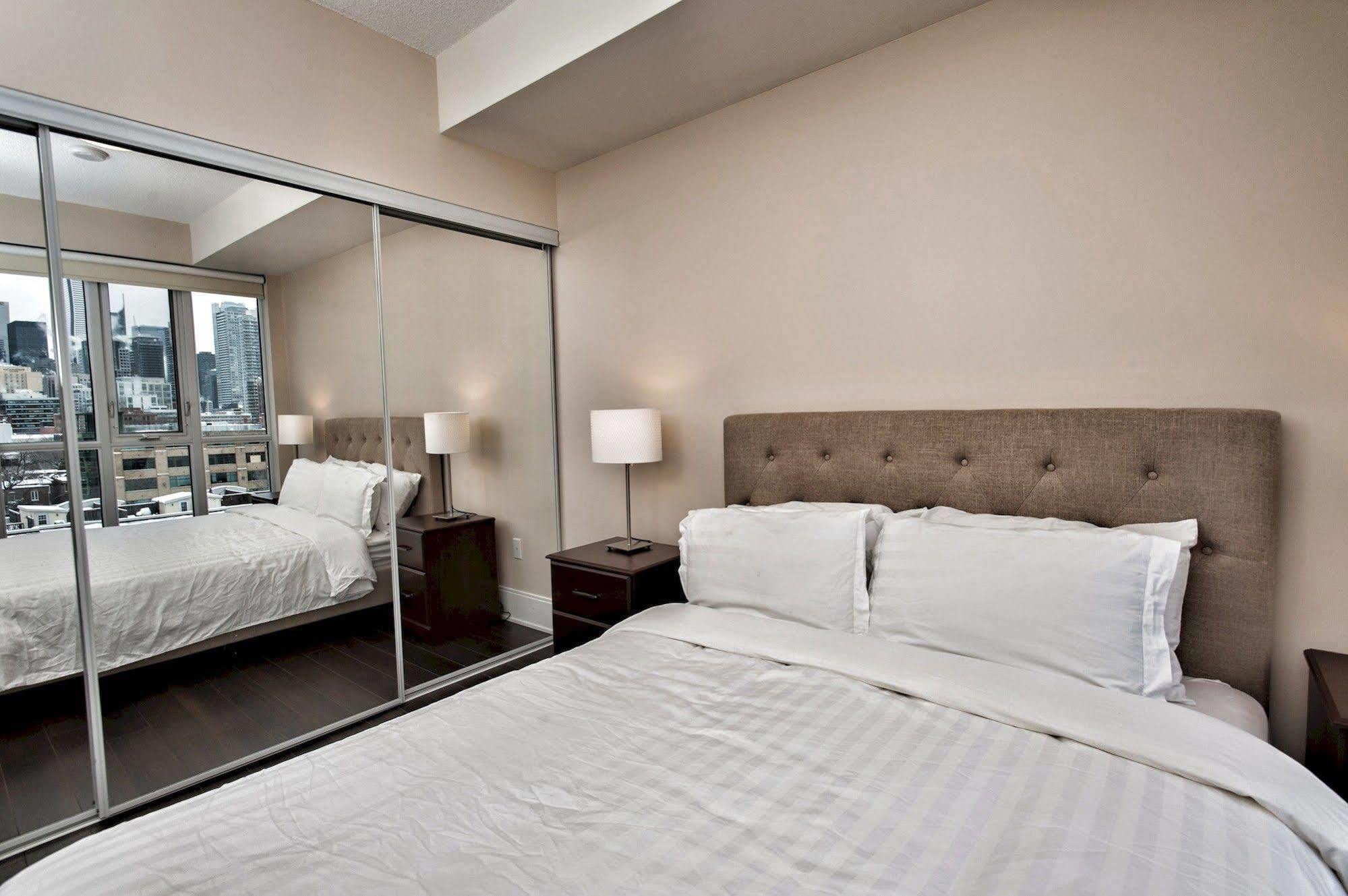 Life Suites Luxury Downtown Condos Τορόντο Εξωτερικό φωτογραφία