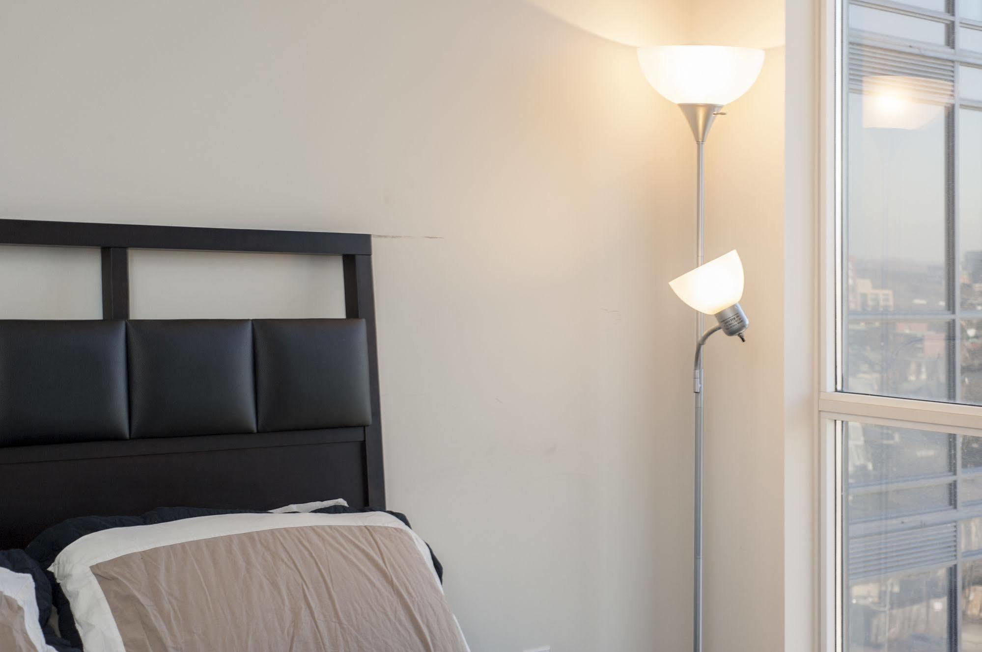 Life Suites Luxury Downtown Condos Τορόντο Εξωτερικό φωτογραφία