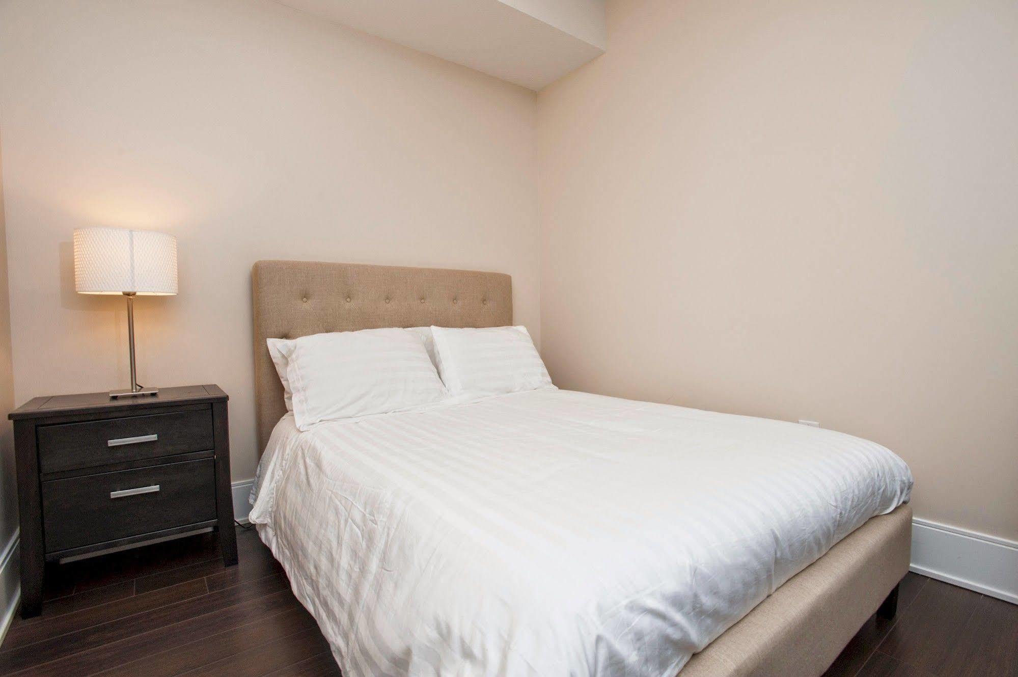 Life Suites Luxury Downtown Condos Τορόντο Εξωτερικό φωτογραφία