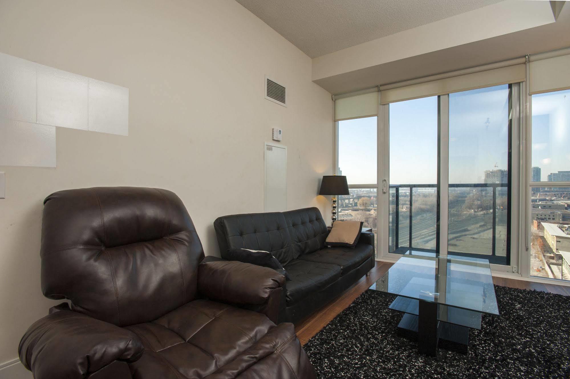 Life Suites Luxury Downtown Condos Τορόντο Εξωτερικό φωτογραφία