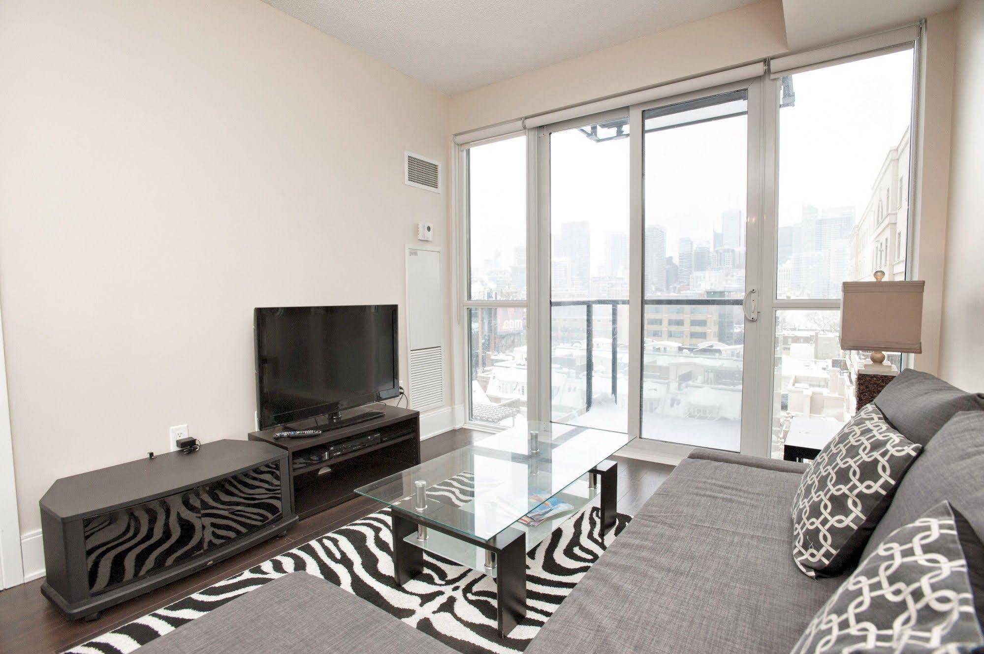 Life Suites Luxury Downtown Condos Τορόντο Εξωτερικό φωτογραφία